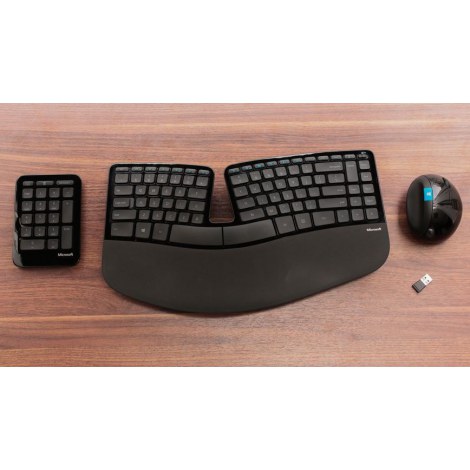 Microsoft | Keyboard and mouse | Sculpt Ergonomic Desktop | Standard | Wireless | Mouse included | RU | Black | USB | Numeric - 2